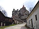 Pernštejn, Cesta na Pernštejn
